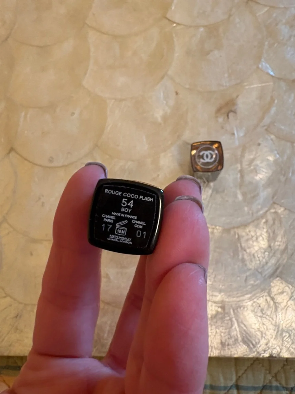 Chanel Boy 54 rouge coco flash lip balm - Picture 4 of 4